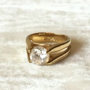 18K GE Solitaire Ring
